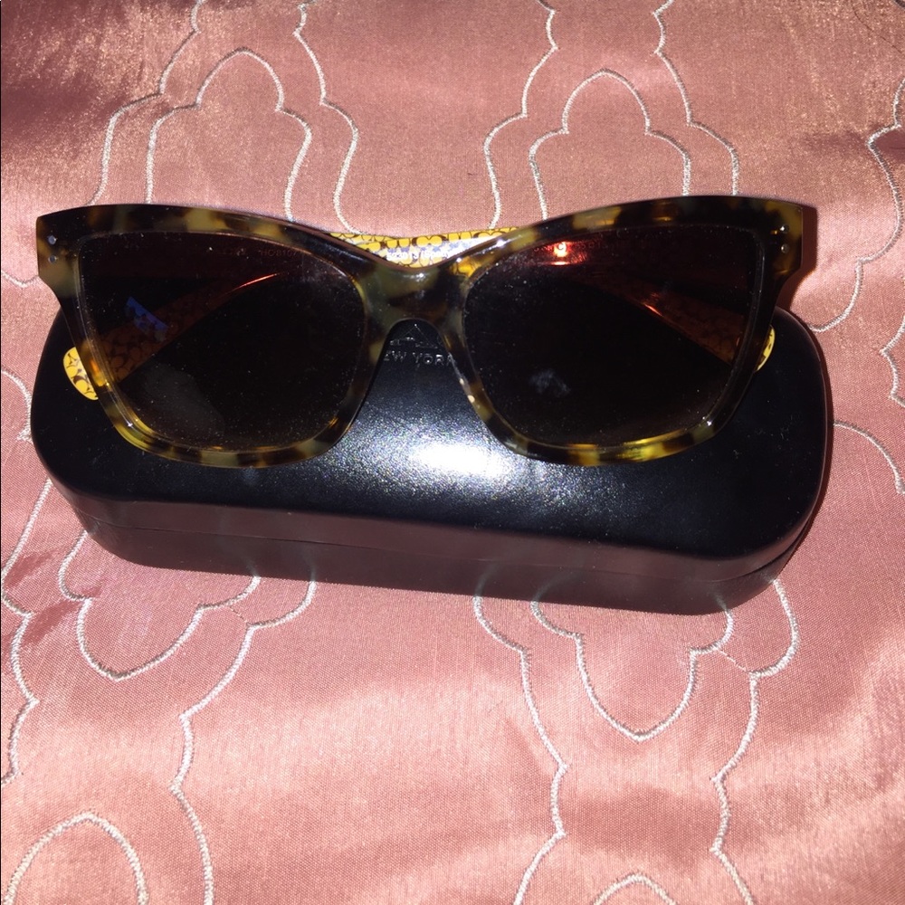 Coach sunglasses super cute