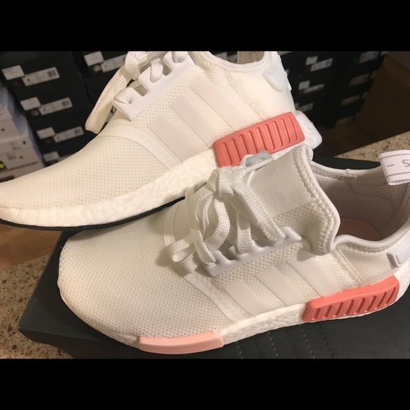 adidas nmd r1 womens white rose