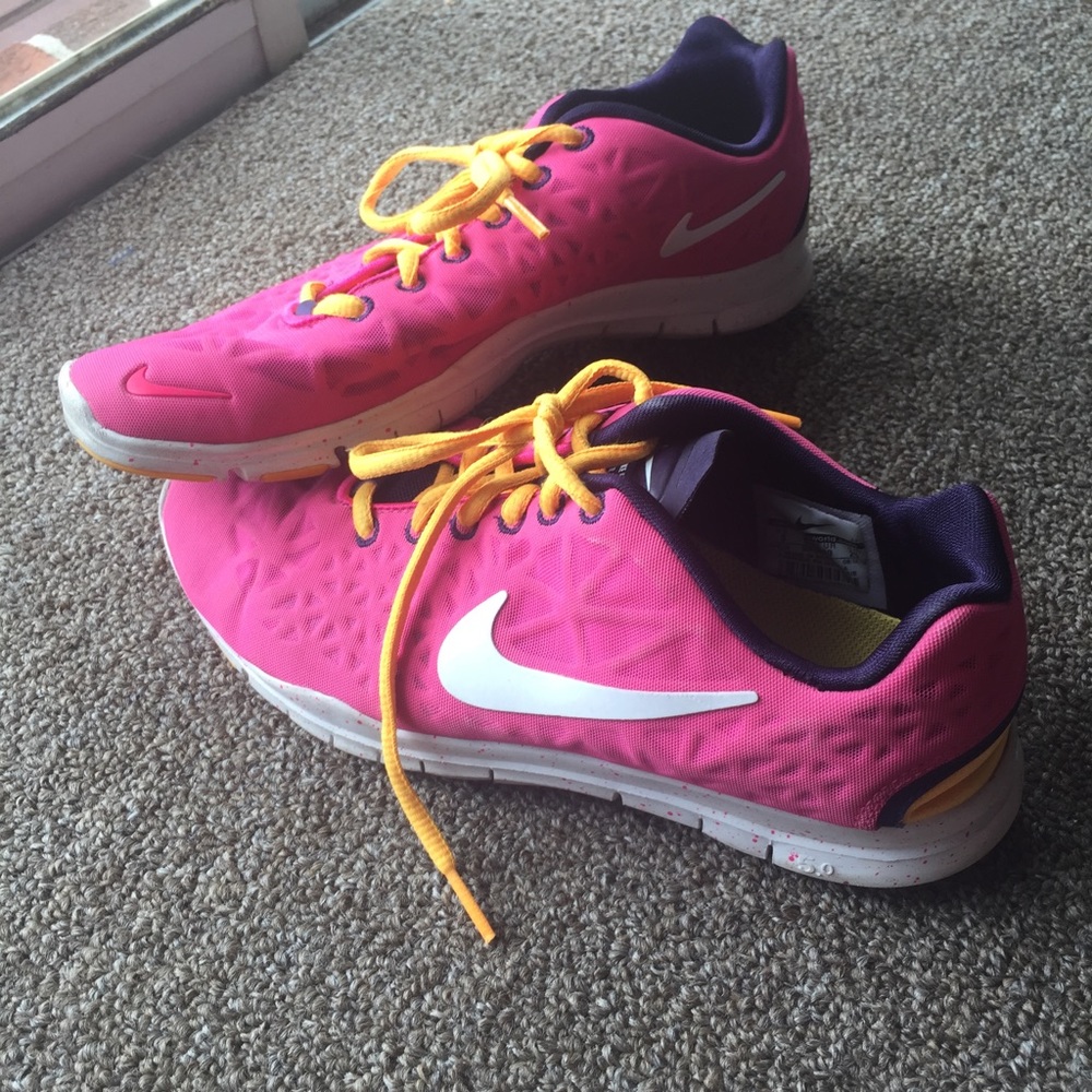 Like new Nike Frees size 8
