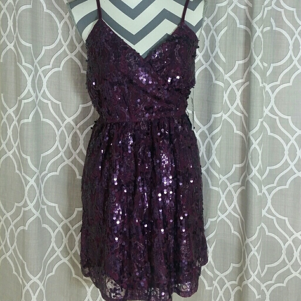 Express sequence dress