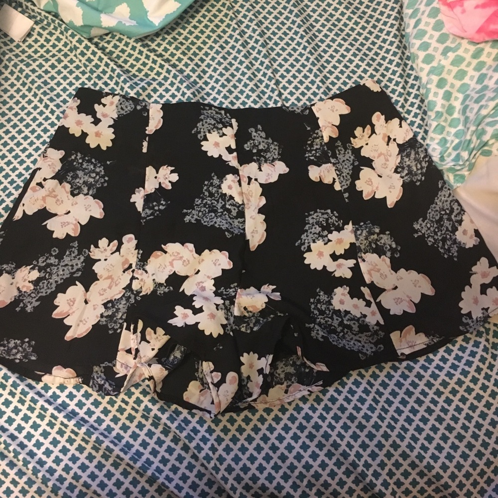 Patterned shorts