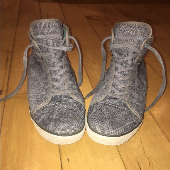 High top vans - Picture 1 of 3