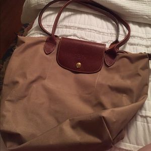 Longchamp tan medium purse