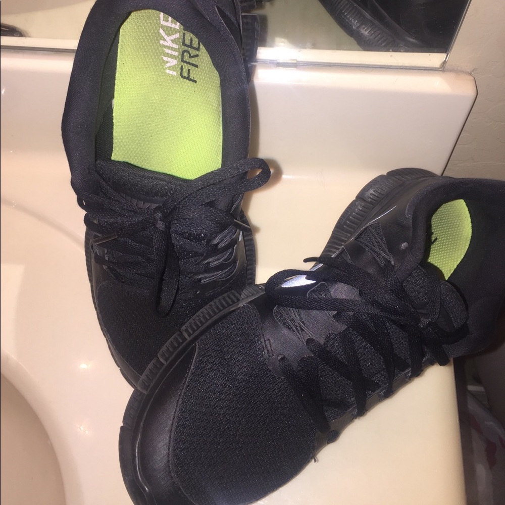 Black Nike Free Run