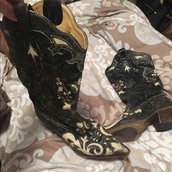 Women's boots - Picture 1 of 2