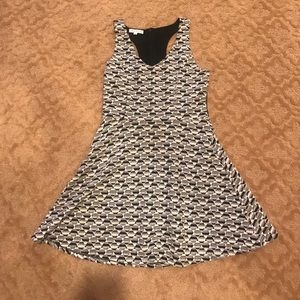 Socialite stretchy black and off white dress