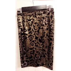Forever 21 gold and black sequin skirt
