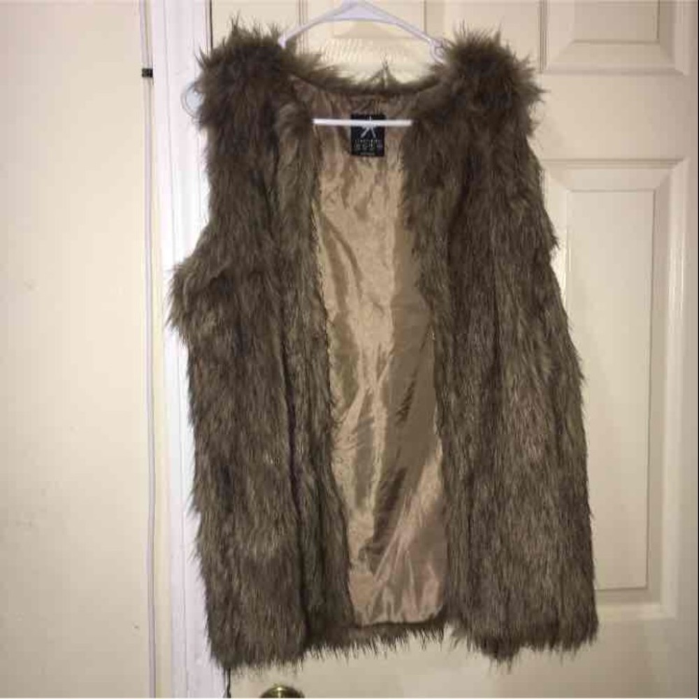 Fur vest