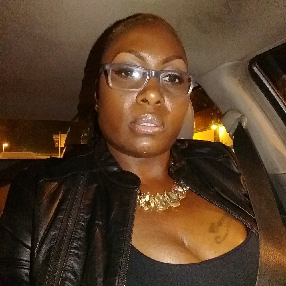 Meet your Posher, Candice