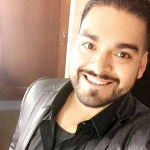 Meet your Posher, Max