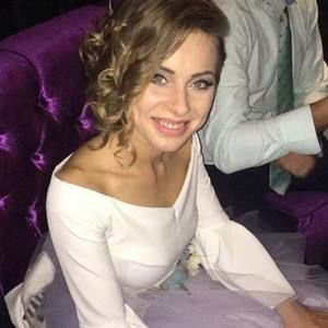 Meet your Posher, Teodora