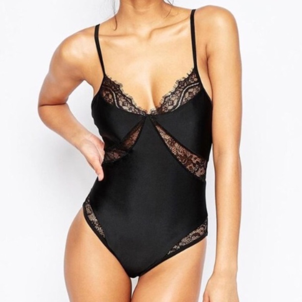 NWT⚡️Wolf & Whistle Black Lace One Piece Swimsuit