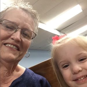 Meet your Posher, Connie