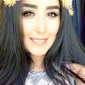 Meet your Posher, Alejandra