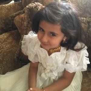 Meet your Posher, Chadia