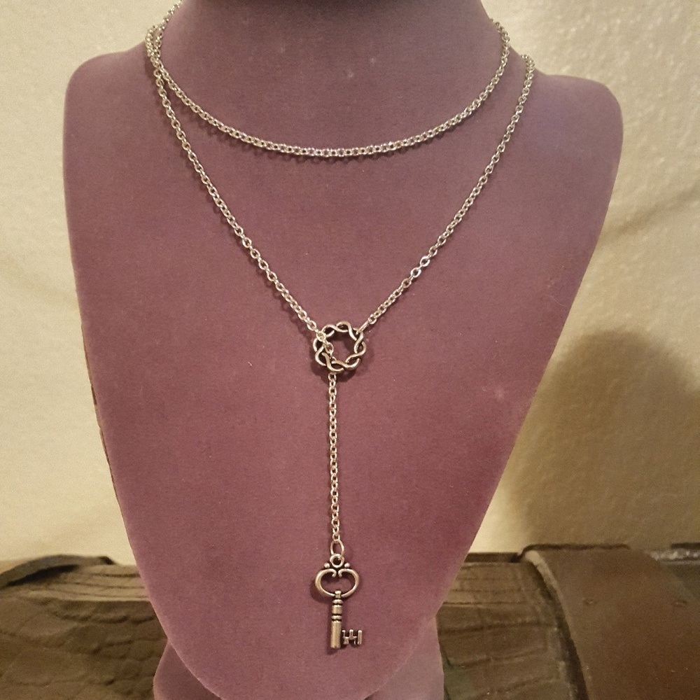 Super cute Long silvertone key necklace