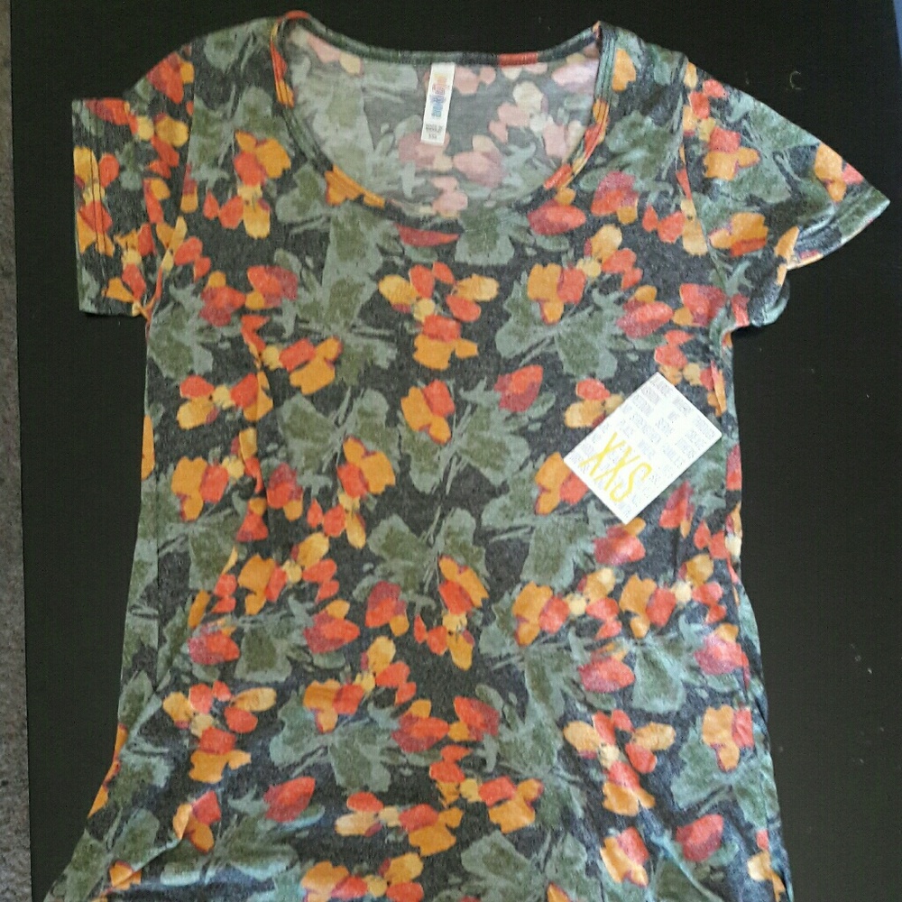 Lularoe Classic T BNWT