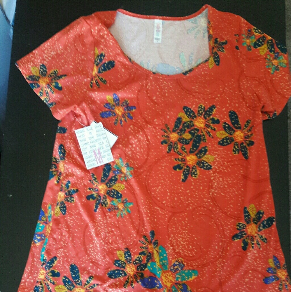 Lularoe Classic T BNWT