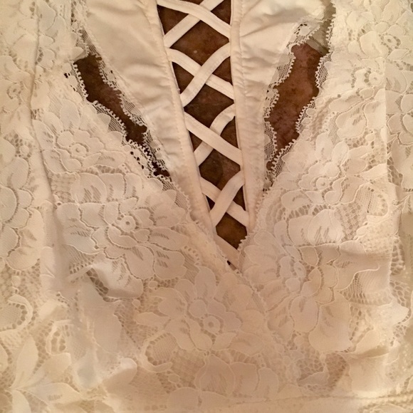 🚨SOLD🚨ON SALE!!! 🔥NWT Guess Bralette - Picture 3 of 5