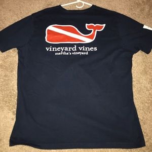 Vineyard vines t-shirt