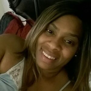 Meet your Posher, Dinara