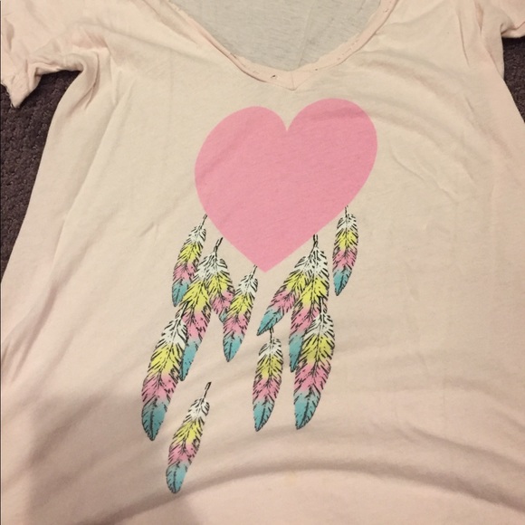 *authentic* Wildfox heart with feathers v-neck - Picture 2 of 3