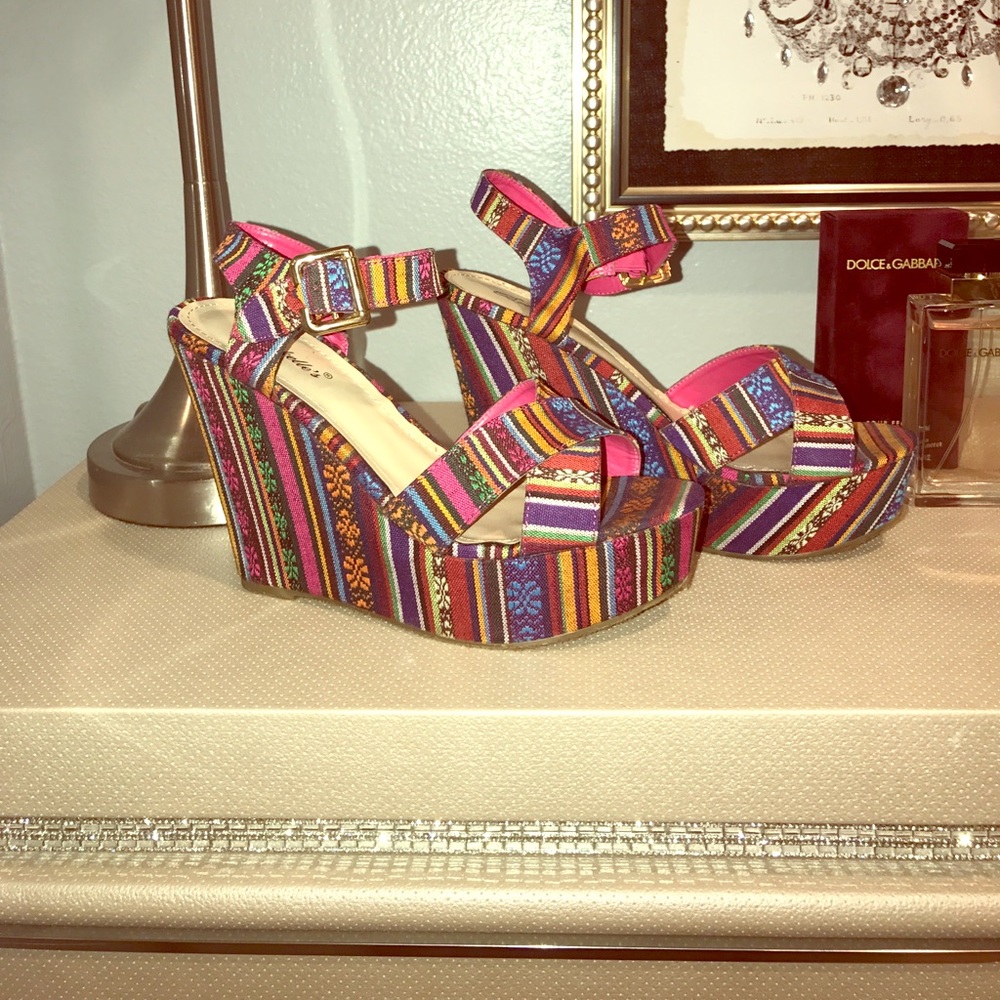 Multicolor wedge