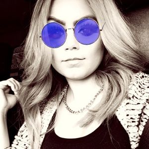 Meet your Posher, Marissa