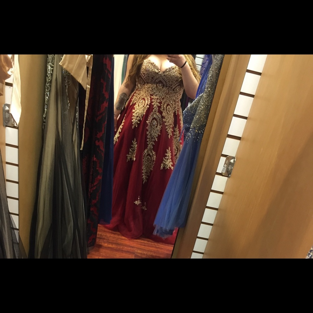 Beautiful Prom Dress .open to offers !!!!!