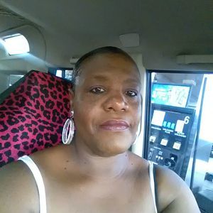 Meet your Posher, Earline