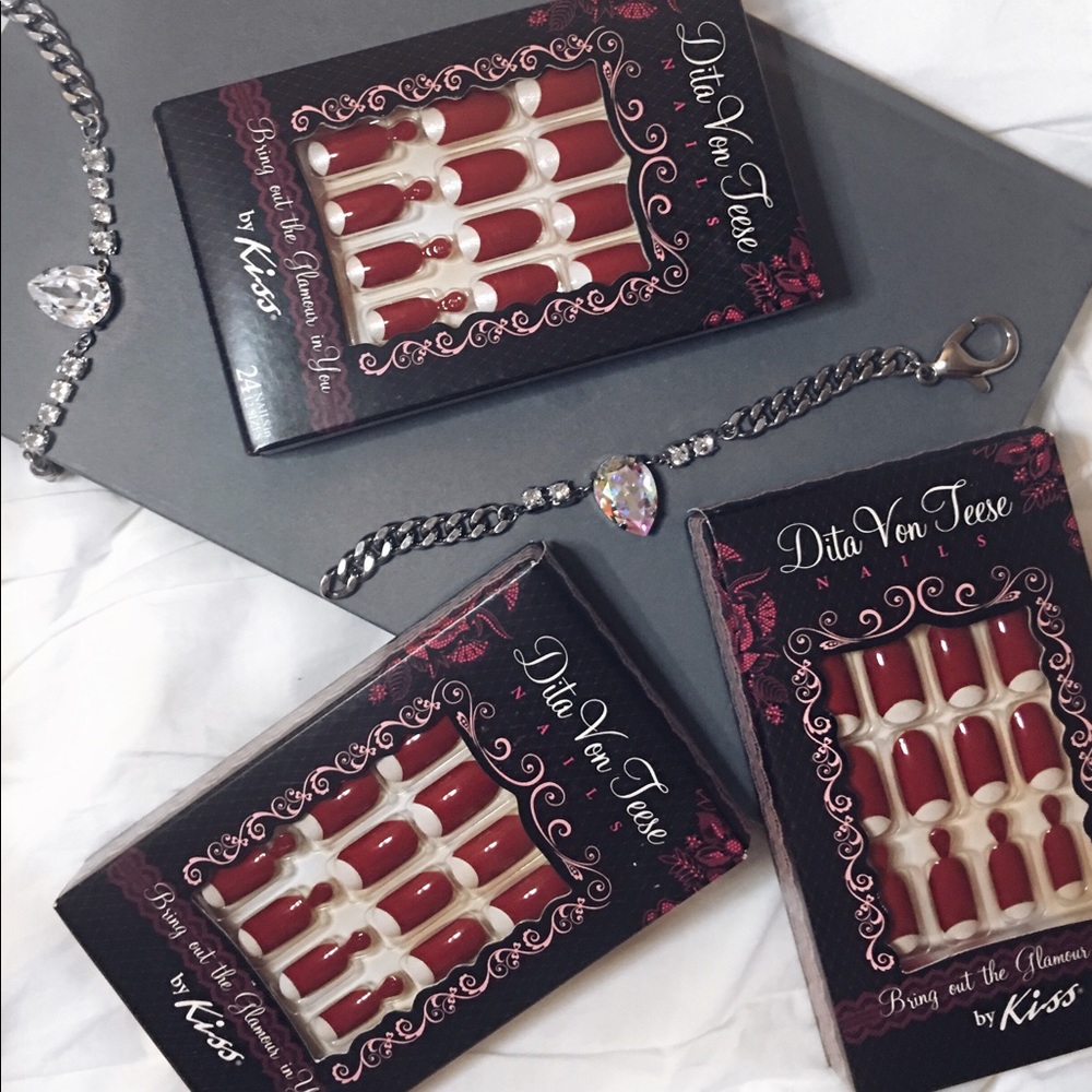 Dita Von Teese Limited Edition Press On Nails
