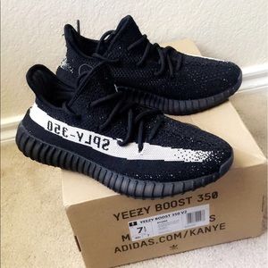 YEEZY 350 BOOST V2 OREO