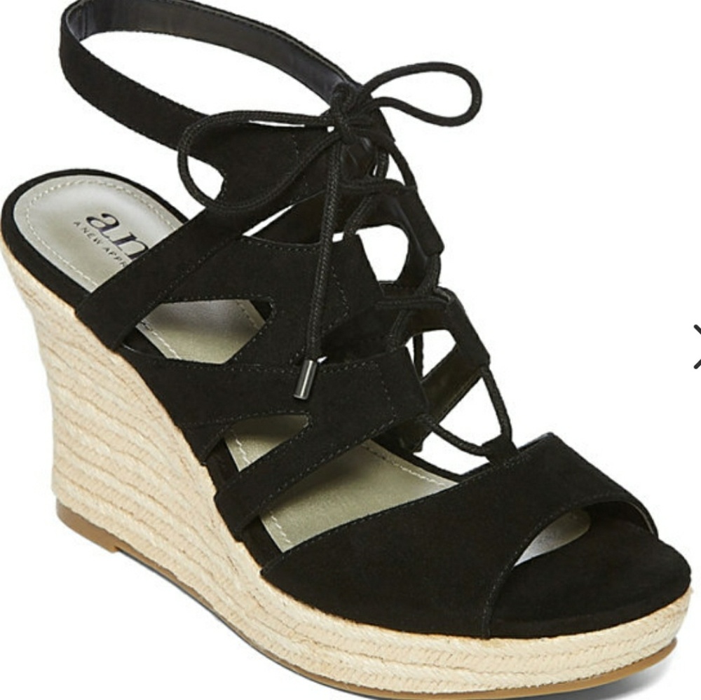 💋Criss-Cross Tie Wedges💋