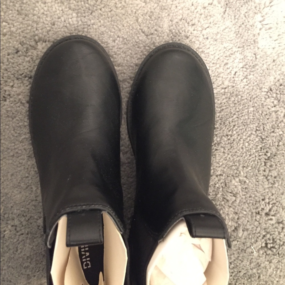 H&M Divided Ancle Booties - Picture 2 of 4