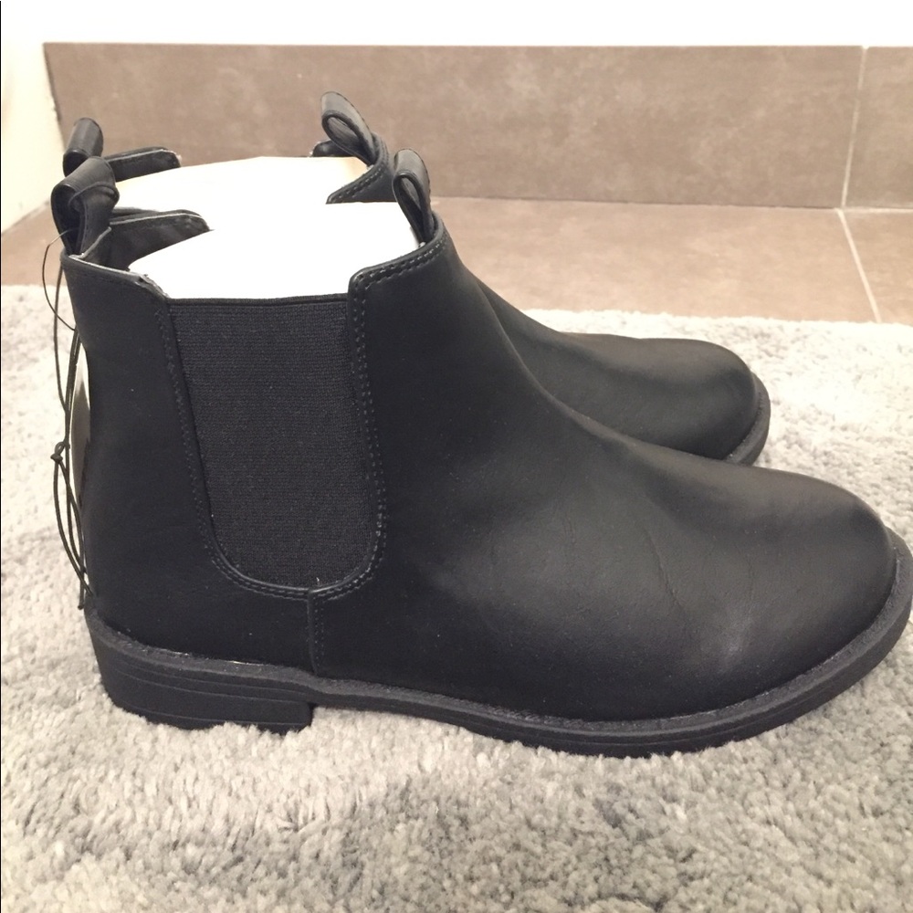 H&M Divided Ancle Booties - Picture 3 of 4