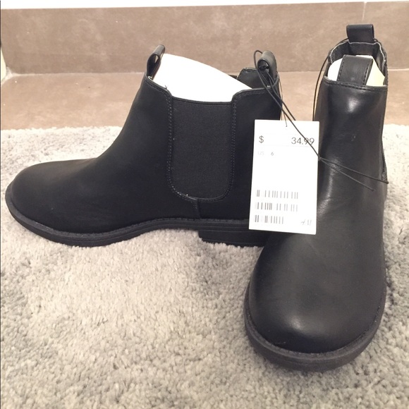 H&M Divided Ancle Booties - Picture 1 of 4