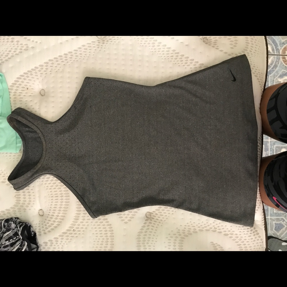 Nike top