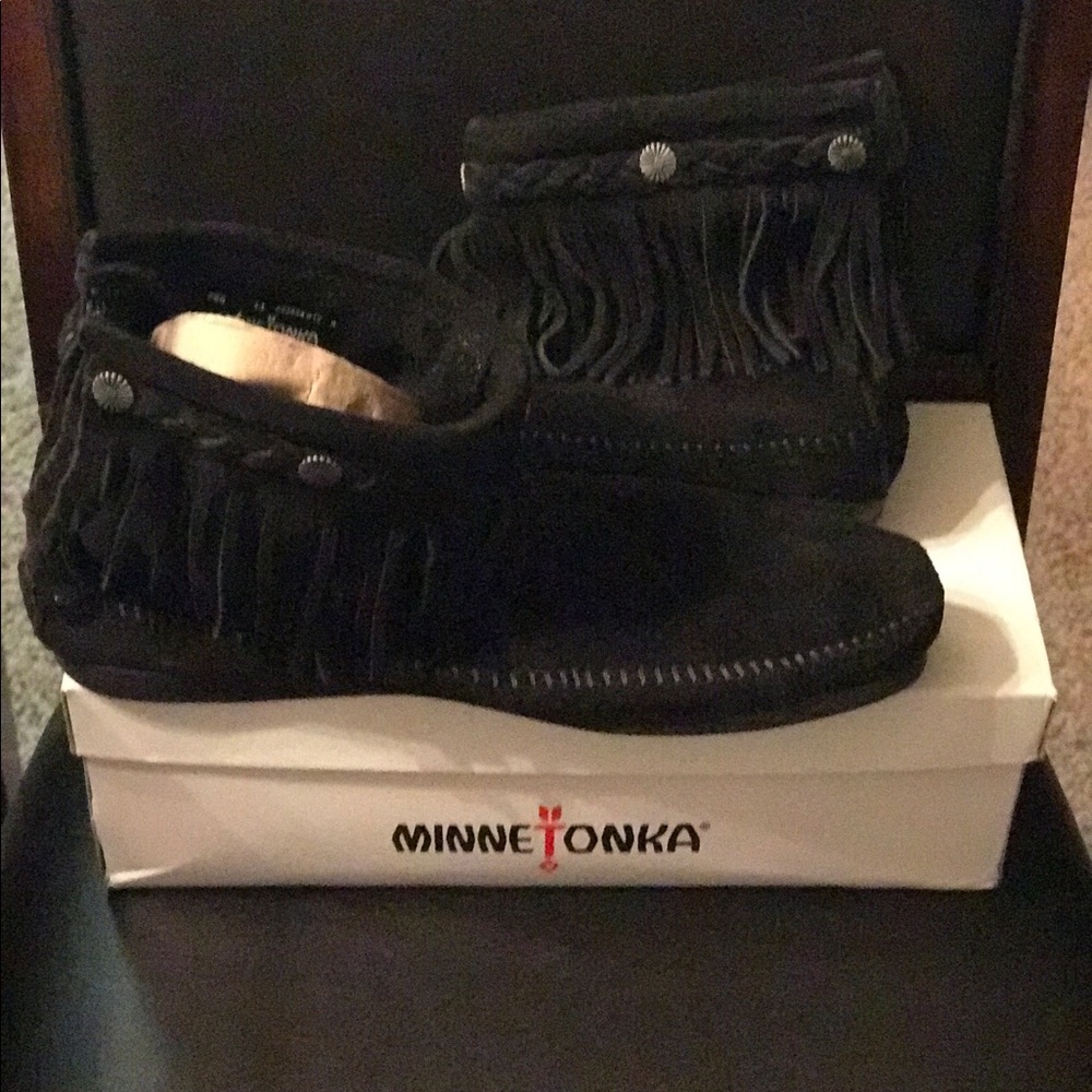 Minnetonka HiTop Back Zip Boot