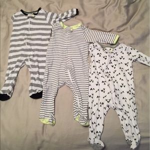 0-3 month sleepers and bibdanas