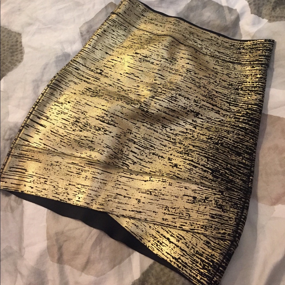 BCBGMaxAzria Gold/Black Metallic Bandage Skirt