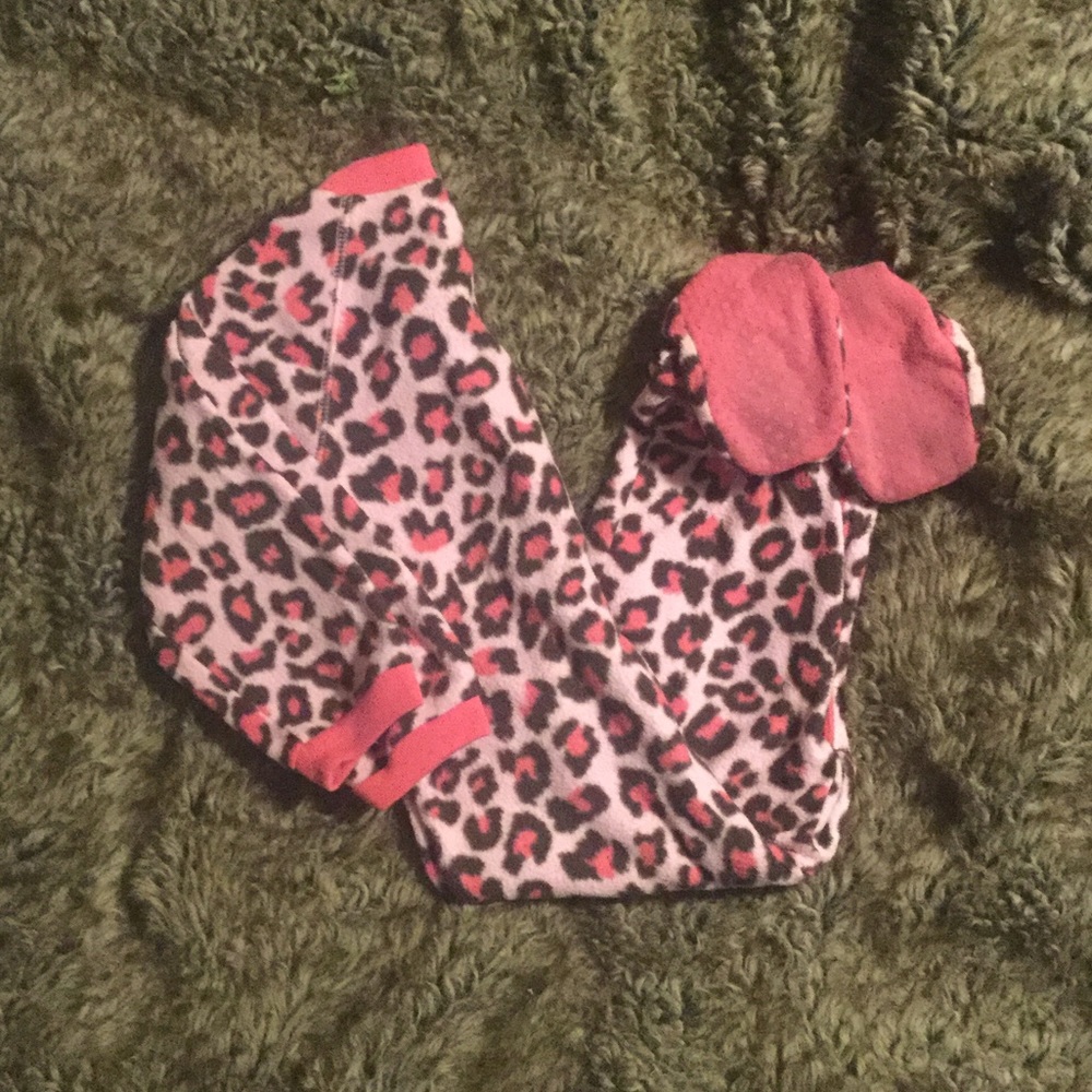 💕🖤Sassy Soft footie Jammie's🖤💕