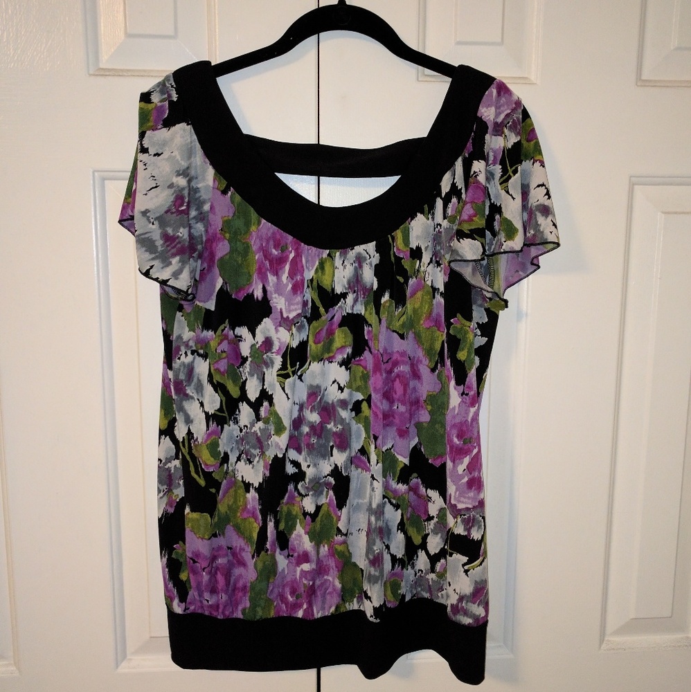 Large AGB Short Sleeve Top