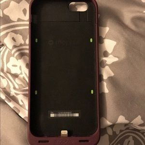 Mophie Iphone 6 charging phone case, Dark purple