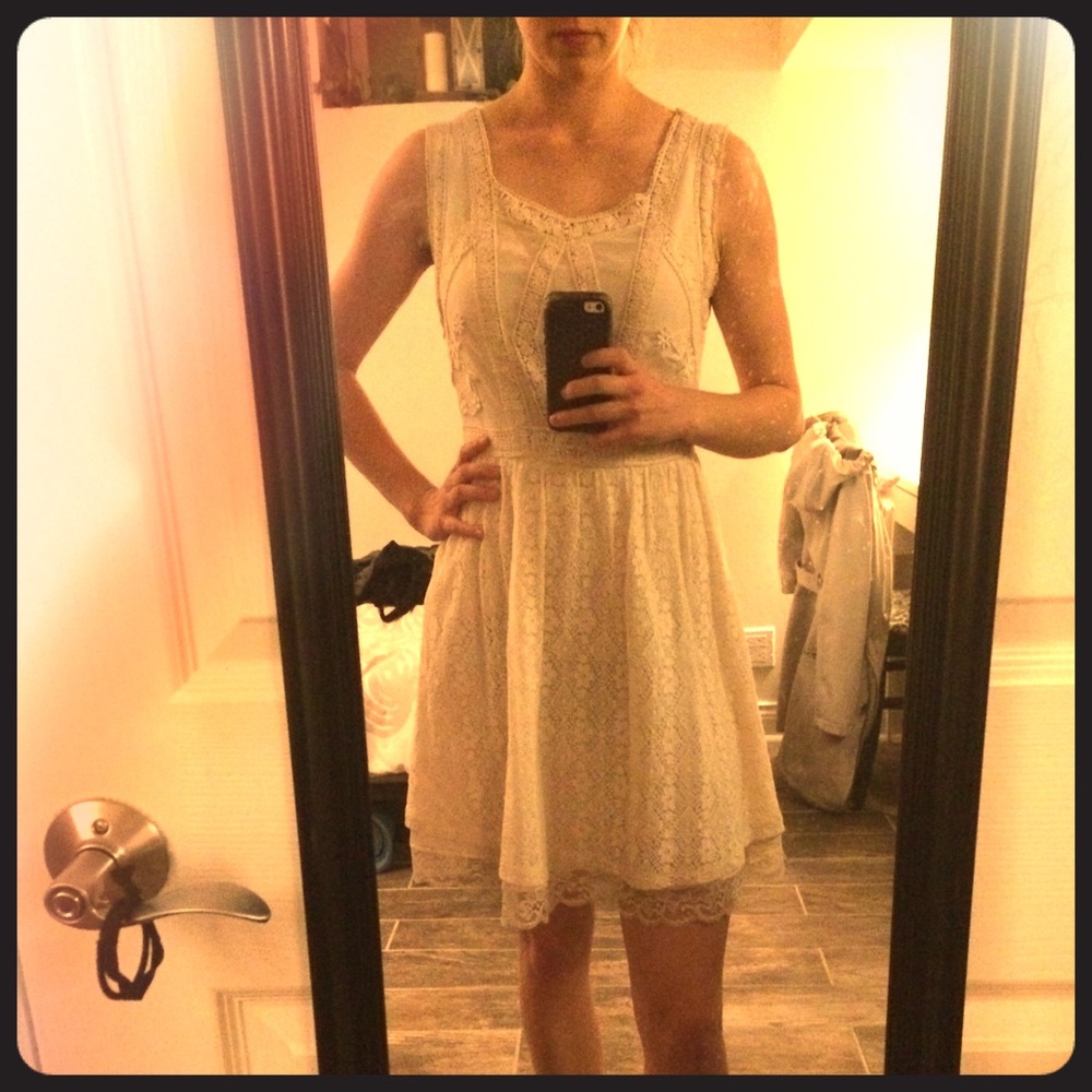 Vintage style lace overlay dress