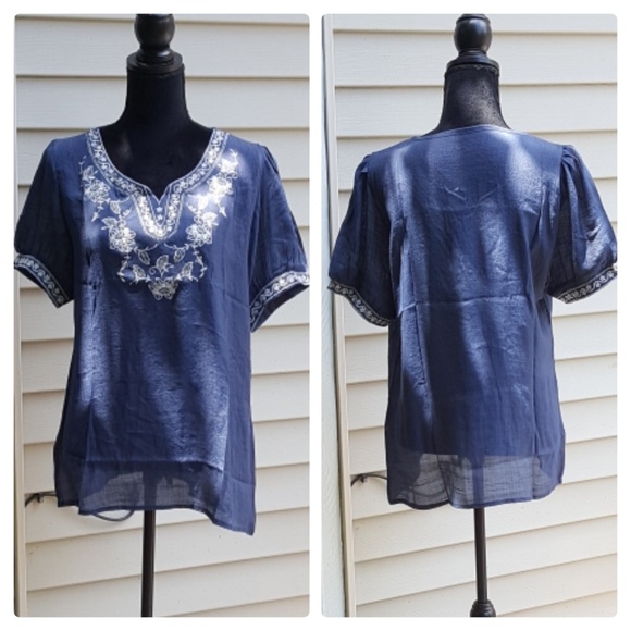 ❤LAST ONE❤5⭐ rated 💢Embroidered Lightweight Top - Picture 5 of 5