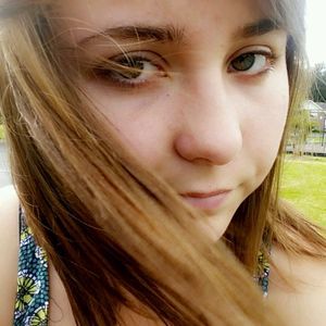 Meet your Posher, Kaela