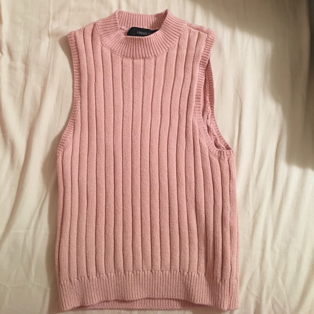 Ribbed mock neck crop top