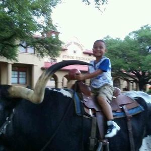 Meet your Posher, Derrick