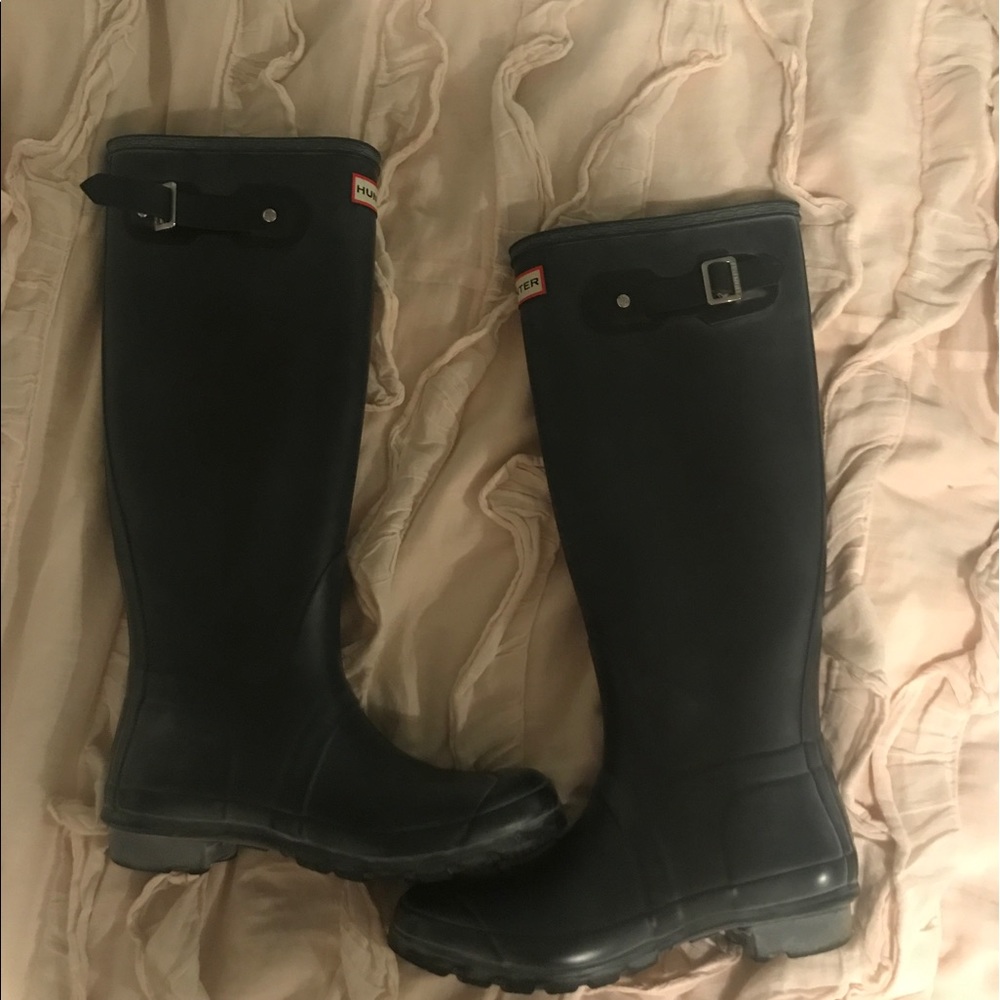 Black matte Hunter rain boots