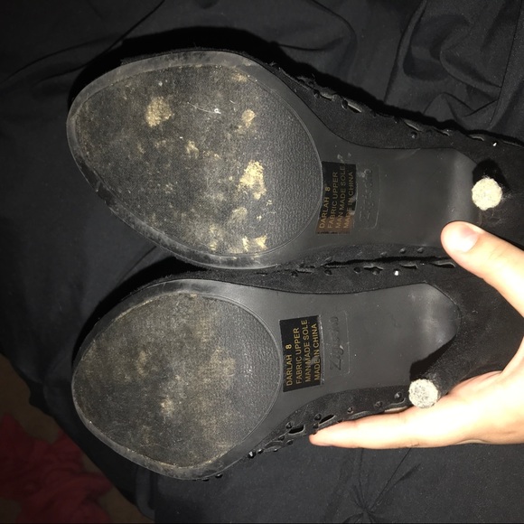 Black heels - Picture 4 of 4